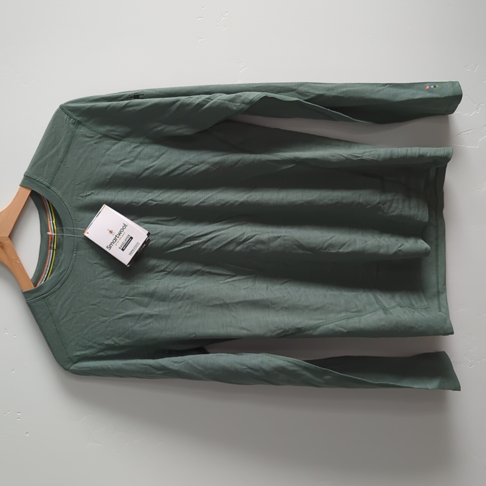 Smartwool merino 150 baselayer long sleeve. Sage. Men's small. NWT.